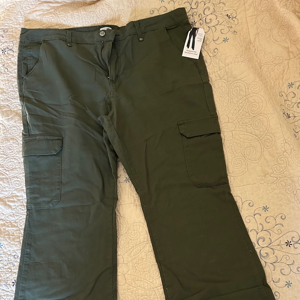NWT Army Green Cargo Pants